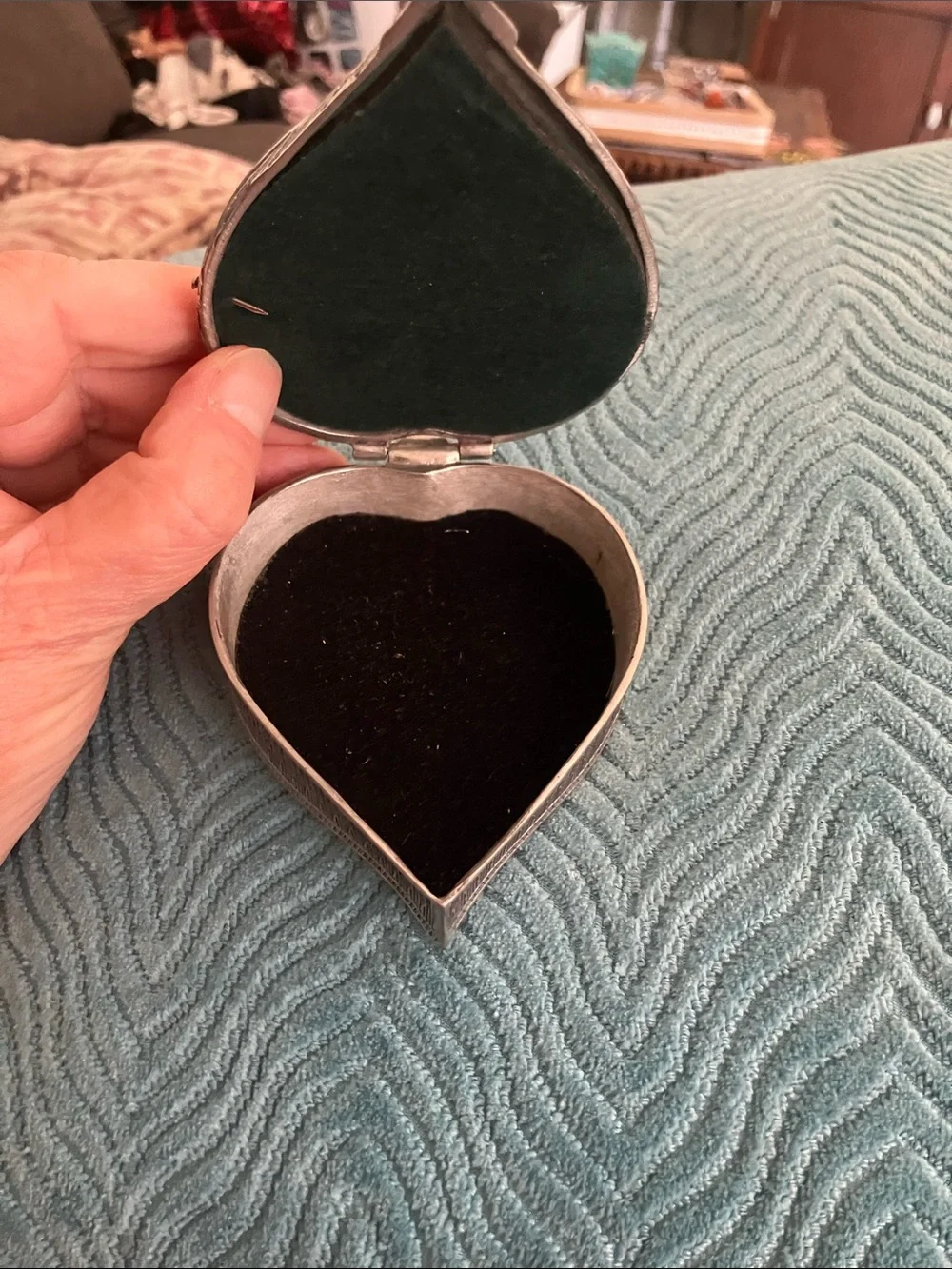 dELiA*s Heart-Shaped Pewter Picture Frame - Silver